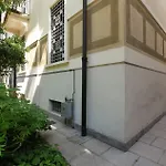 Villa Frascati With Garden - City Life