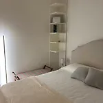 Bilocale Red House Two Room Apartment Red House, Cosy Flat