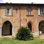Cozy Home In A Secret Corner Of Milan