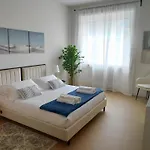 Mico Elegante E Raffinato Trilocale Appartamento