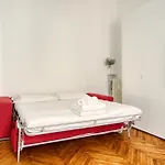 Luxury Stay - City Life