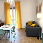 Milanoflats - New Lomellina Apartment