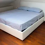 Cozy Attic Recently Renovated