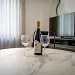 Italianflat - Spacious 3 Bedroom With Balcony San Babila Area