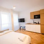 Moderno Bilocale In Zona Monumentale-Cenisio