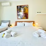 1 Min Castle - 7 Min Cathedral On Walk Prestige Apartment