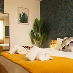 Prime Living - Gold Apartment Sui Navigli
