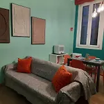 Comfortable Flat Inside Isola And Garibaldi District