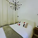 Comecasa 10 Min Walk From Duomo Apartment