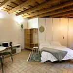 Cozy Studio Apartment- Navigli