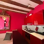 La Vie En Rouge - Porta Venezia Milano