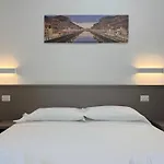 Eleven Suites - Cozy Apartments