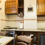 Joivy Warm Family Flat For 6 With Terrace In Milan