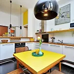Joivy Colorful Studio For 2 Near City Life
