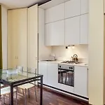 Meravigli Apartment
