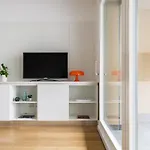 Altido Lovely 1-Bed Flat With Balcony & Free Parking