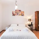 Hemeras Boutique Homes - Design Flats Near The City Center