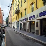 Porta Venezia Attic Flat