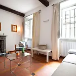 Canonica Apartment