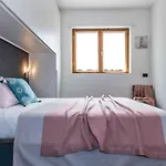 Altido Apt For 4 With Terrace In A Quiet Residential Area