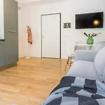 Joivy Fresh Family Apt For 5 Near City Life