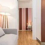 Joivy Bright Apartment For 4 Next To City Life