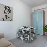 Nice Flat Near The City Center