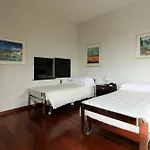 Vip\'S Residence