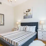 Hemeras Boutique Homes - Large Design Apartment Near Duomo Cathedral