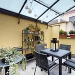 Design Apartment Near Duomo Square