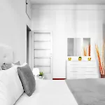 Flat Near Central Station Milan