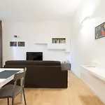 Beautiful Flat In Milano Center