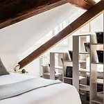 Joivy Top-Floor Studio By Vittorio Formentano Park