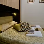 Central Lepetit Apartment De Luxe