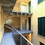 Hozyhome - Lovely Flat In Via Madonnina 23