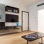 Brand New Apt , City Life District