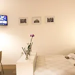 Milano Center White