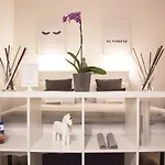 Milano Center White