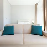 Easyhomes-Duomo Suites & Apartments