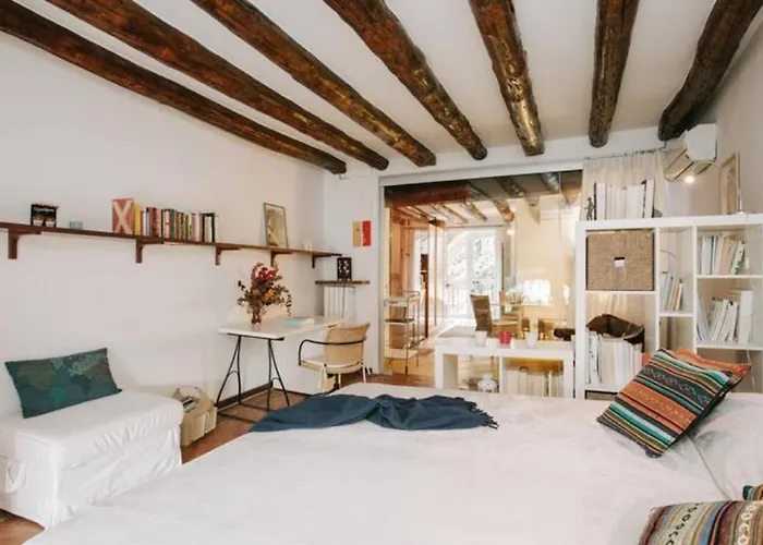 Navigli & Darsena Comfortable Apartment