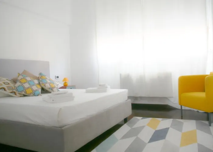 Bnbutler - Bergonzoli - Modern And Bright Near Central Station