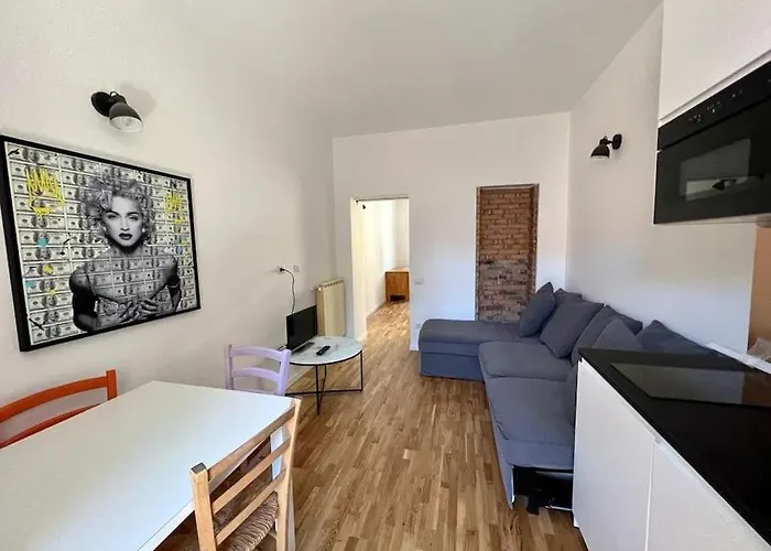 Queen House Milan