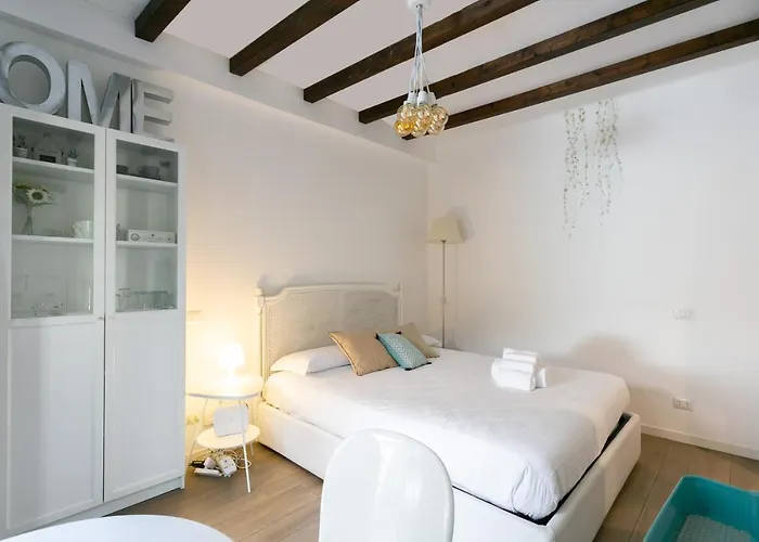 Milano Apartments Sant\'Agostino
