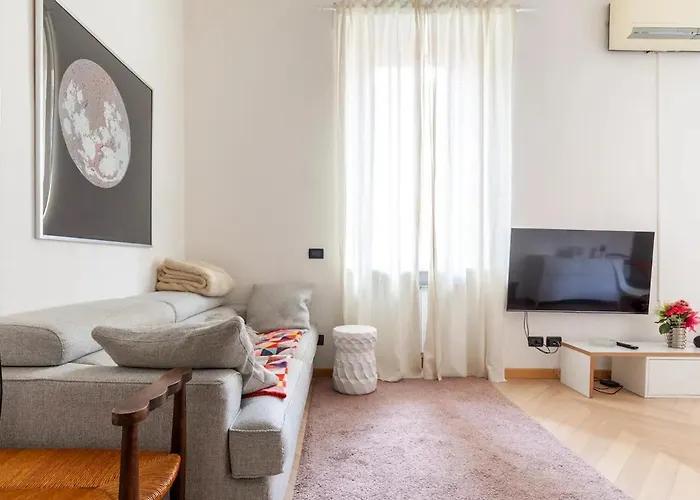 Lovely Studio - Heart Of Milan