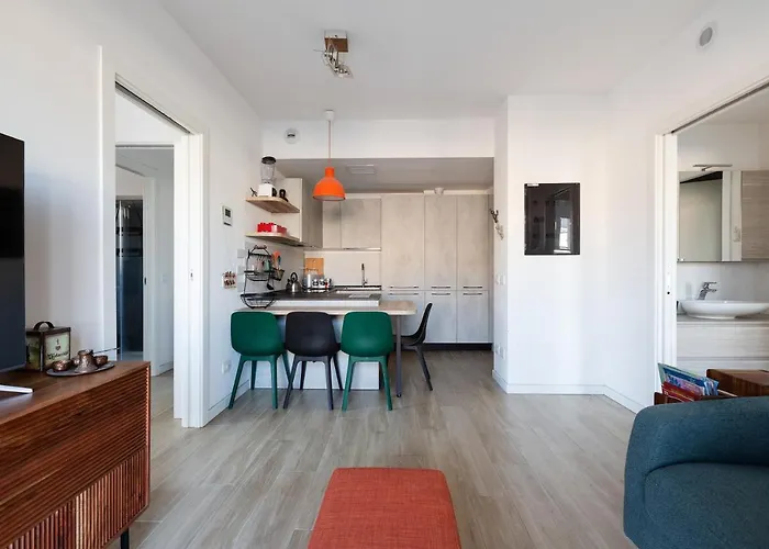Renovated Milano Politecnico Terrace Apt