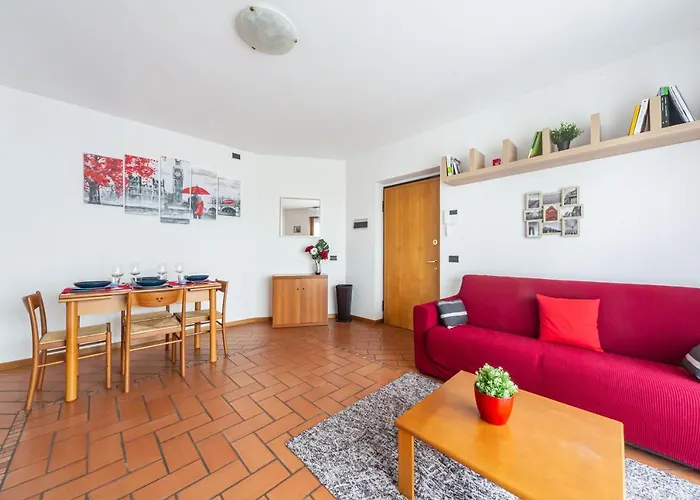Cozy Apt - Private Parking & Terrace