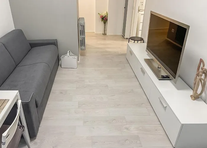 Bnb Capital Milano Moscova - White