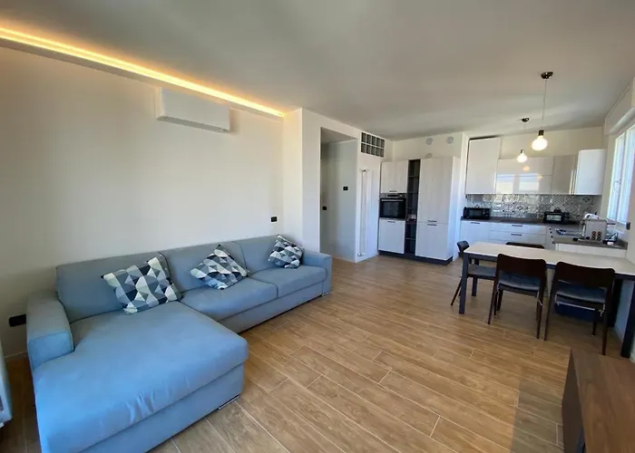 Xenia Apartments - Spacious & Comfortable Apt Near San Siro Stadium
