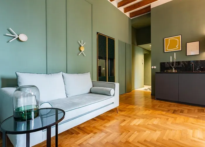 Luxury Apartment In Isola - Ca24