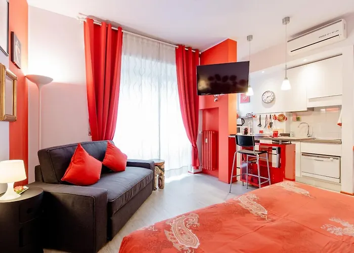 Appartamento Rosso A Milano, Vicino Allo Ieo